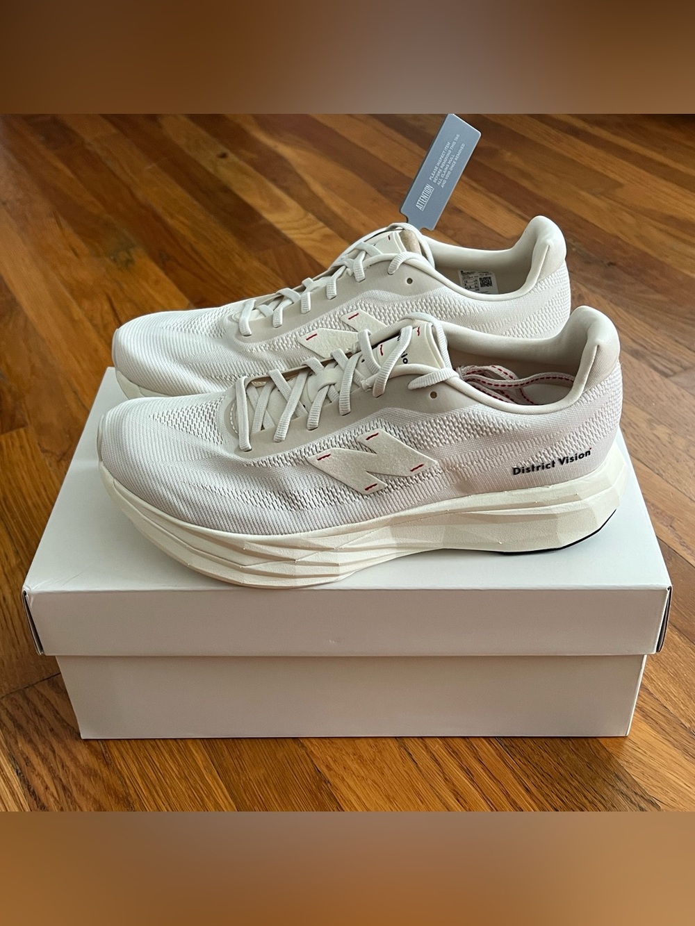District Vision x New Balance Women's Super Comp Elite, Linen, US 10, EU 41.5